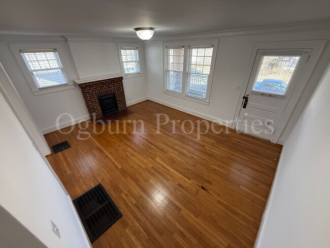 Photo - 359023- 854-856 MADISON AVENUE Unidad 854