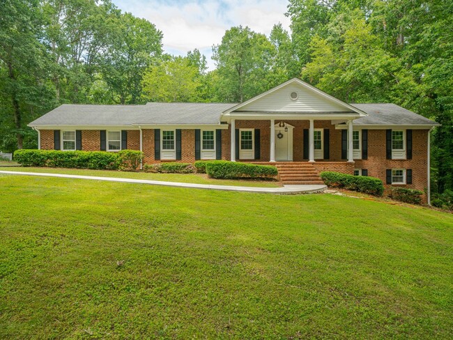 Incredible 3BD*, 3.5BA Raleigh Home with 2... - Incredible 3BD*, 3.5BA Raleigh Home with 2...