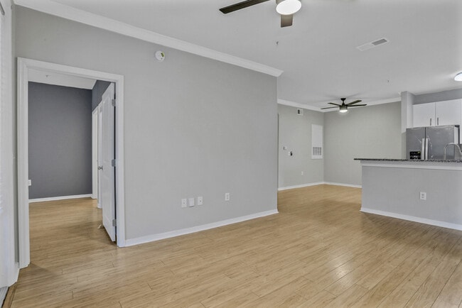 Photo - Stunning Remodeled 2 Bedroom Condo in Will... Unit APT 914