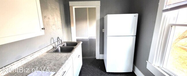 Photo - 3 br, 1 bath House - 425 Bullitt Ave SE Apt B