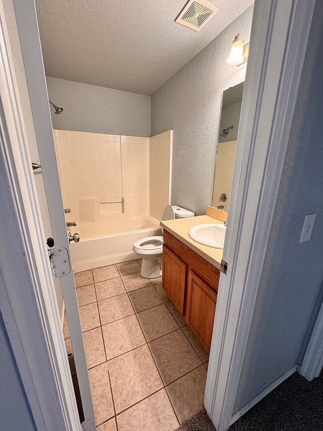 Photo - 4401 SE 86th St