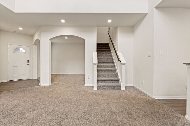 Photo - 15837 Roberto Clemente Ct