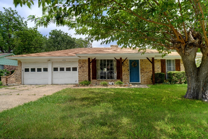 Photo - 1711 Castle Rd
