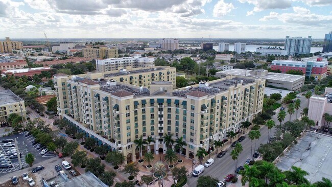 Photo - 610 Clematis St Unit 304