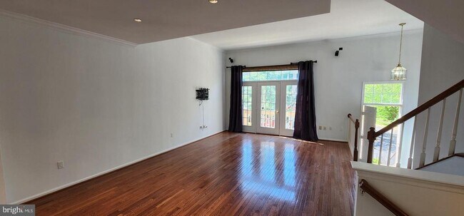 Photo - 20320 Burnley Square