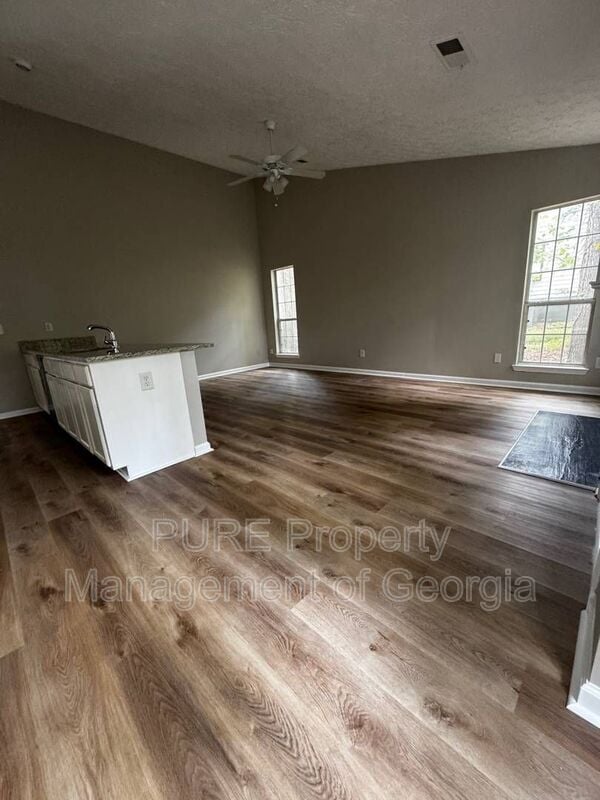 Photo - 3181 Kings Glen Dr