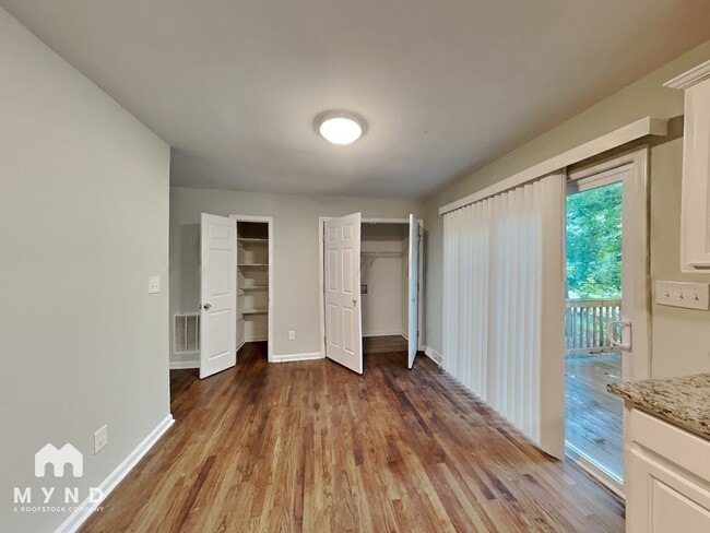 Photo - 7219 Lancashire Dr