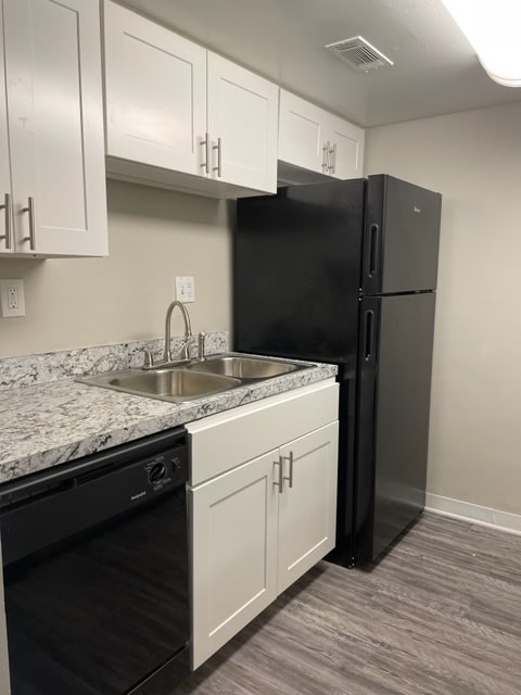 Photo - Peppertree Village Apartments