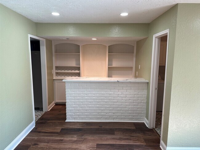 Photo - 14663 Perthshire Rd Unidad 14663