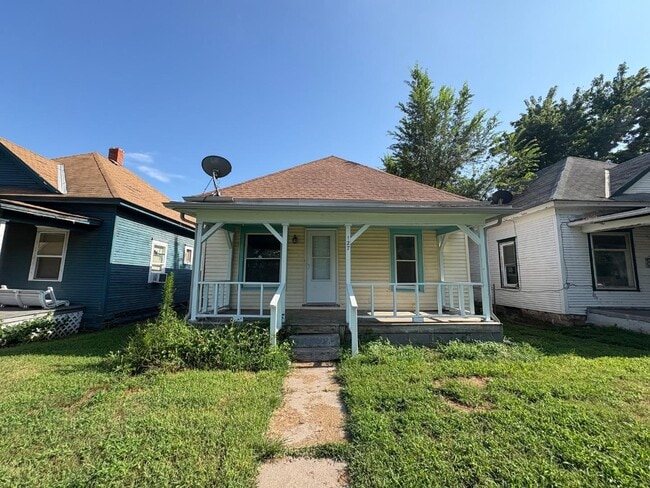 Building Photo - 127 E Campbell St Rental