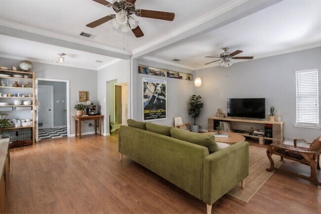 Photo - 1220 Taylor St