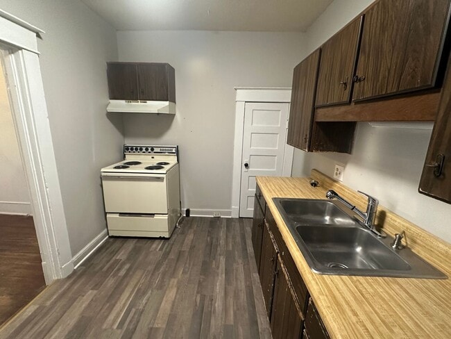 Photo - 3231-3233 Duncan St Unit 3233