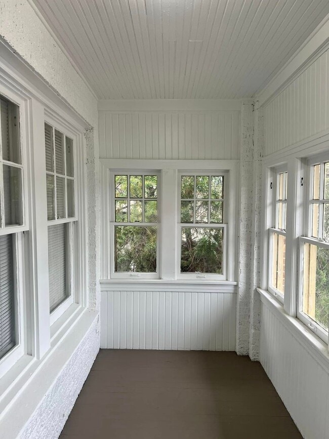 Building Photo - 1679 Speedway Ave Unit 1679 Speedway A Rental