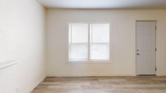 Photo - 906 N 9th St