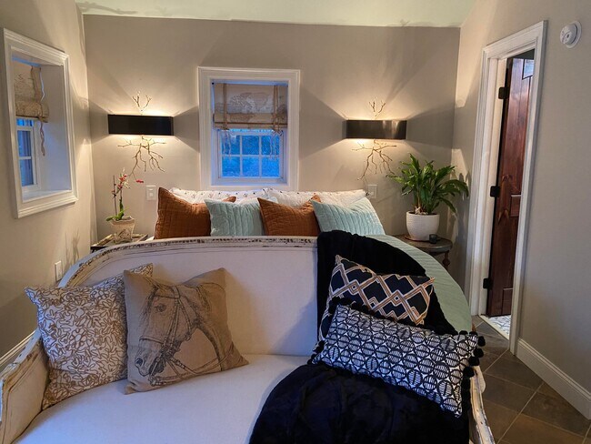 Photo - 1065 Piedmont Ave