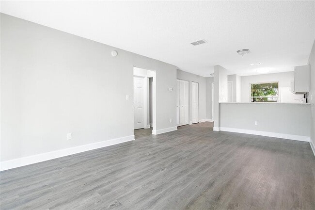 Photo - 2560 Woodgate Blvd Unit 105