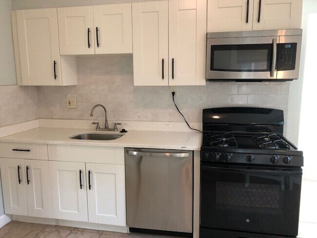 HOT ALLSTON LISTING!!!! - HOT ALLSTON LISTING!!!! House