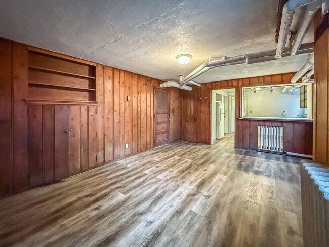 Photo - Updated 2 Bedroom Apartment Near UIUC – Convenient Location & Great Amenities