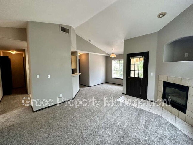 Building Photo - 8757 E Dry Creek Rd Unit Centennial Rental