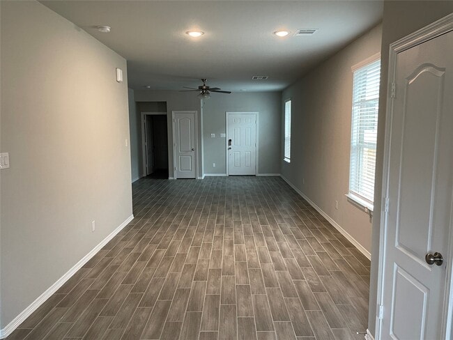 Photo - 827 Redinger Ridge Dr