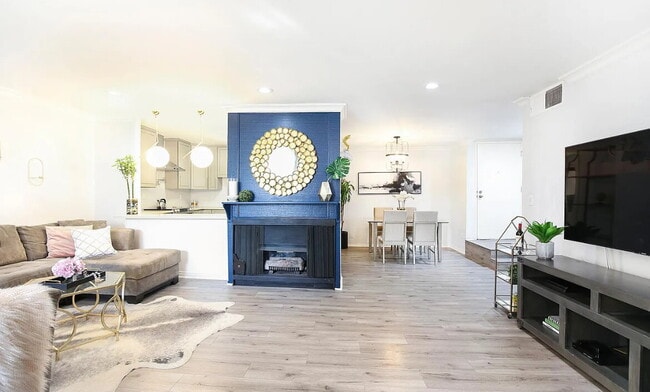 "Chic Pasadena Retreat: 1-Bedroom Gem with... - "Chic Pasadena Retreat: 1-Bedroom Gem with... Apartment Unit 103