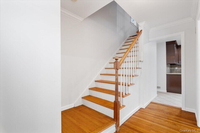 Photo - 182 Madison Rd