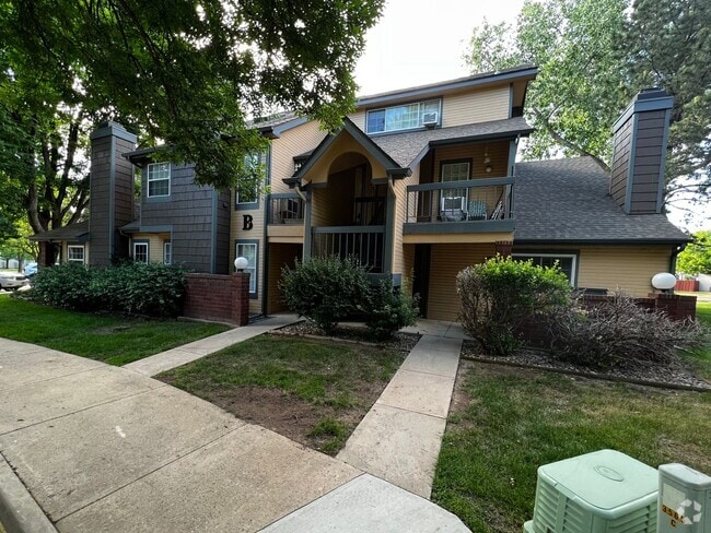 Building Photo - Great 1 Bedroom 1 Bath Condo in Fort Collins Unit B-2