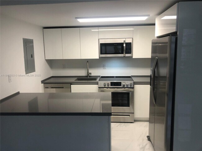 Photo - 1440 Brickell Bay Dr Unit 709