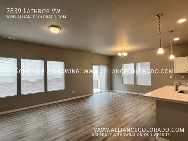 Photo - 7839 Lathrop Vw