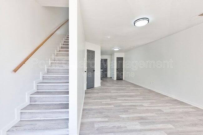 Photo - 955 Leroy St