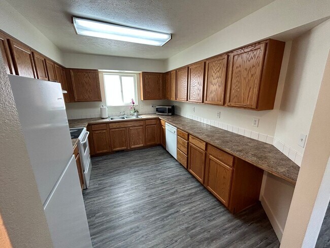 Photo - 803 E Mission Ave Unidad 803 1/2