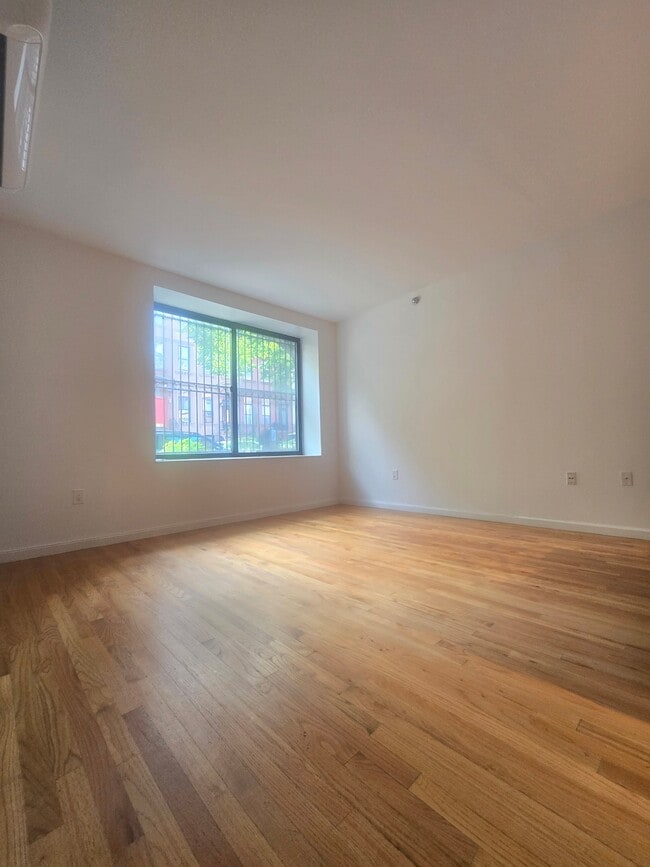 Photo - 5 W 127th St Unit 1A