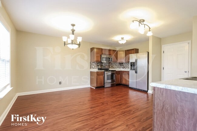 Photo - 1441 Dowell St