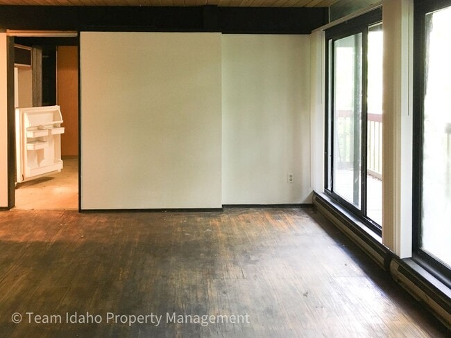 Photo - Taylor Ave Tri-Plex Unit 321