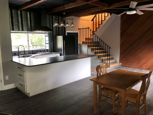 Photo - 2631 Jones Rd