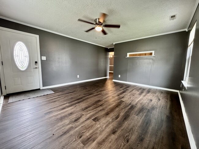 Photo - 1417 Goldfinch Ln