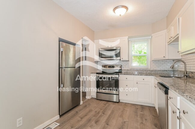 Photo - 2220 Gaebler Ave