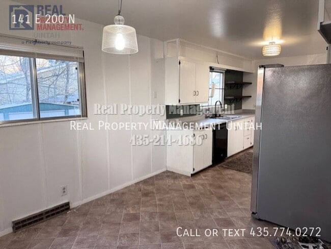 Photo - 141 E 200 N St