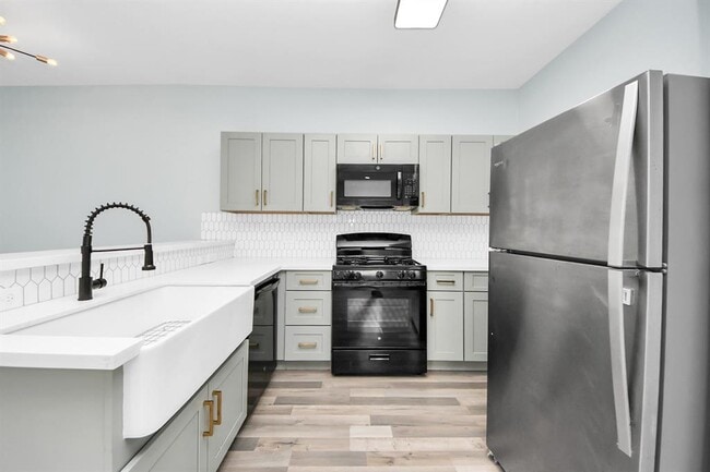 Building Photo - 7502 Sandle St Unit B Rental