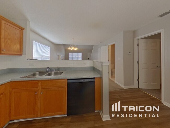 Photo - 104 Rampart St