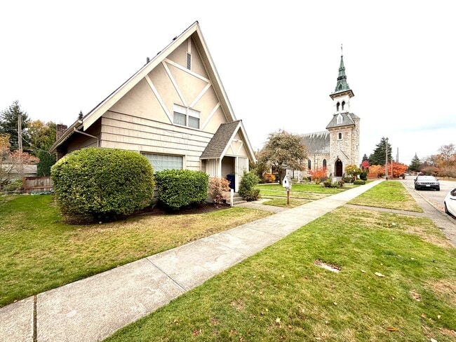 Photo - Desired Neighborhood! 3bd 1ba w/new flooring