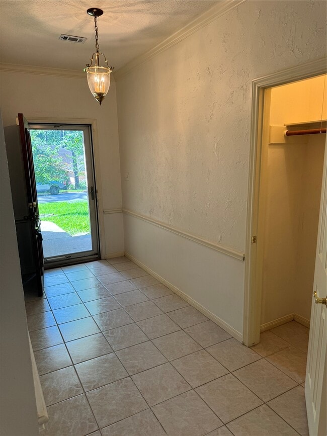 Photo - 120 Hiwon Dr