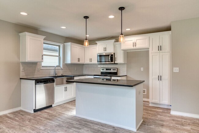 Photo - Brand New 3 Bedroom 2.5 Bathroom Springfie...