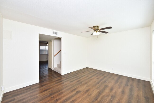 Photo - 11002 Hammerly Blvd Unit 57
