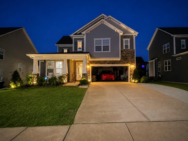 Photo - 113 Gabbro Pl