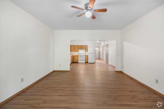 3BR, 2BA - 1280SF - Living room and Kitchen