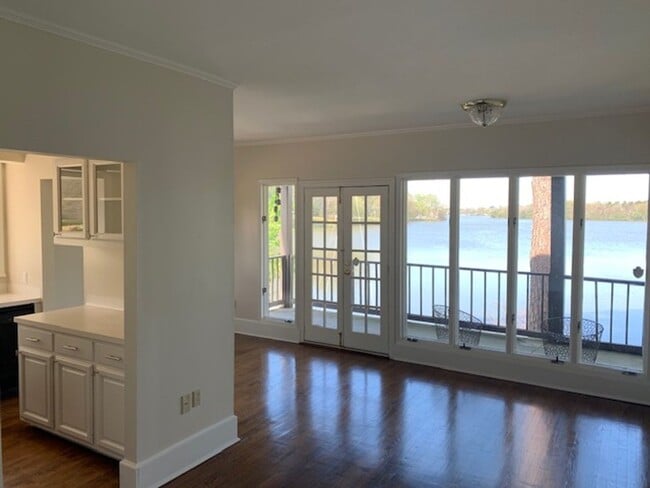 Photo - Spacious condo overlooking the LSU Lakes