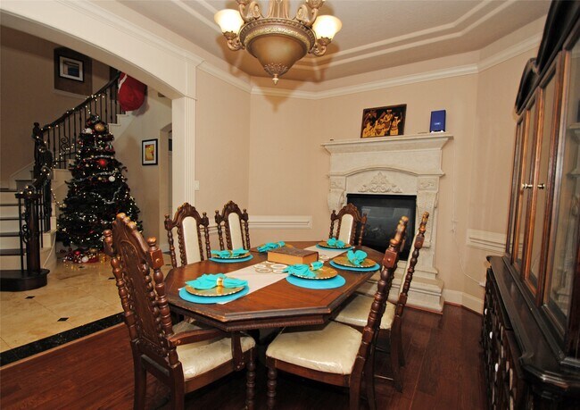 Photo - 15823 Medina Lake Ln