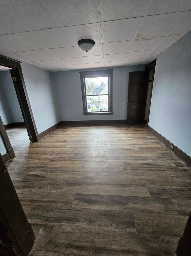 Photo - Upper 3 bedroom unit