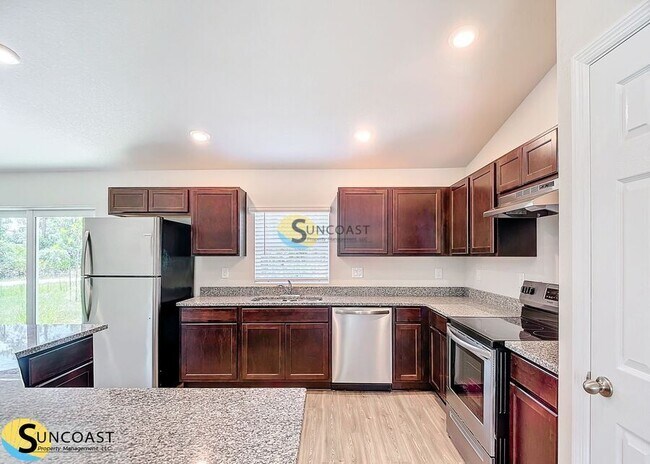 Photo - 521 Sargent St